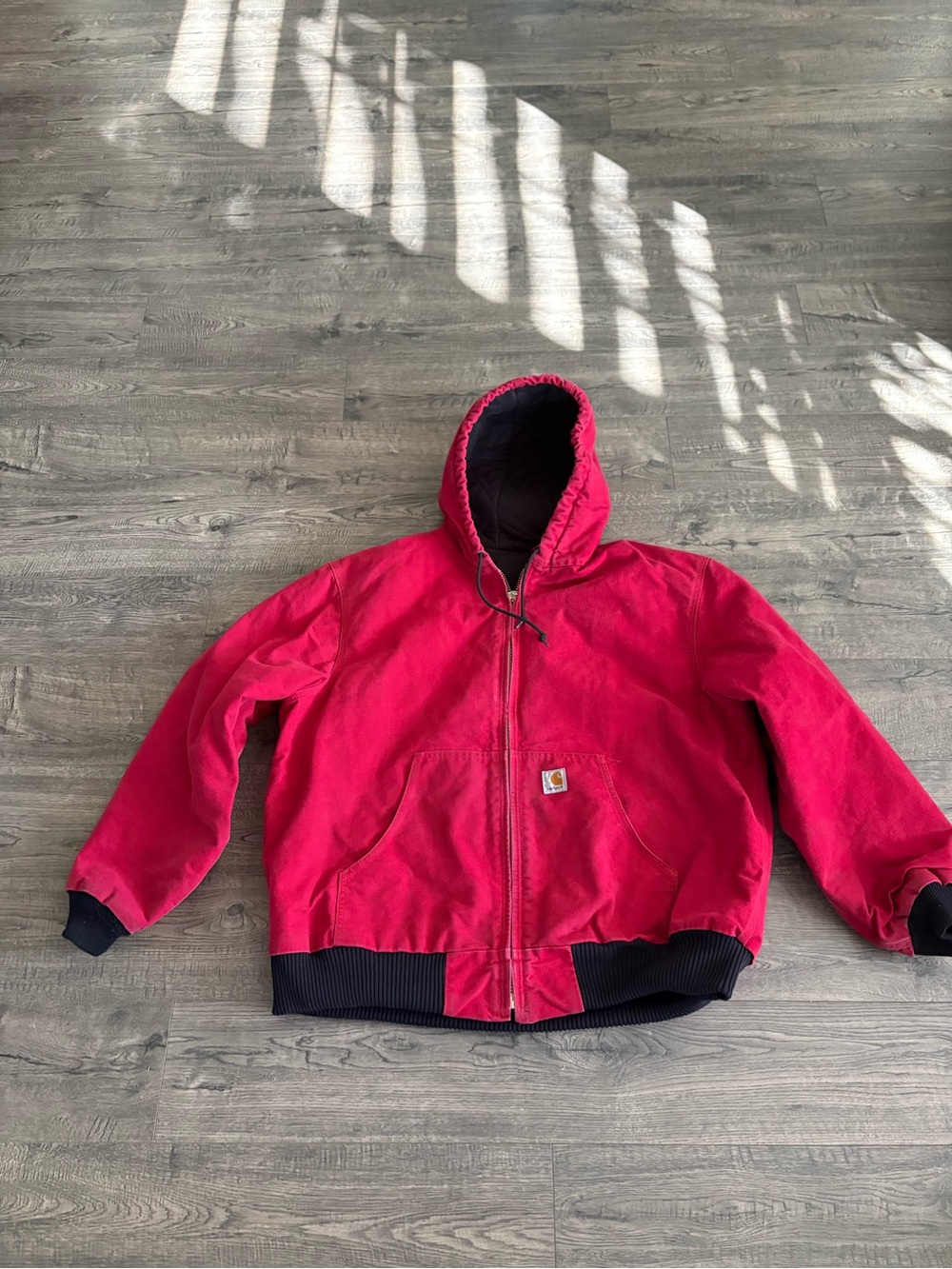 Carhartt Mens sz XL Hooded Work Ranch Jacket in Red with Black Trim